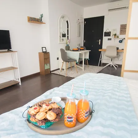 C80 - Rustic Chic Downtown Apartment *