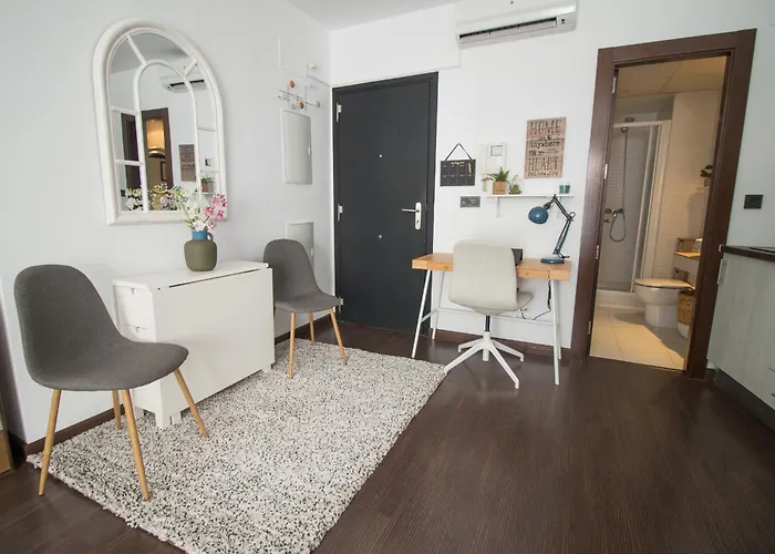C80 - Rustic Chic Downtown * Malaga